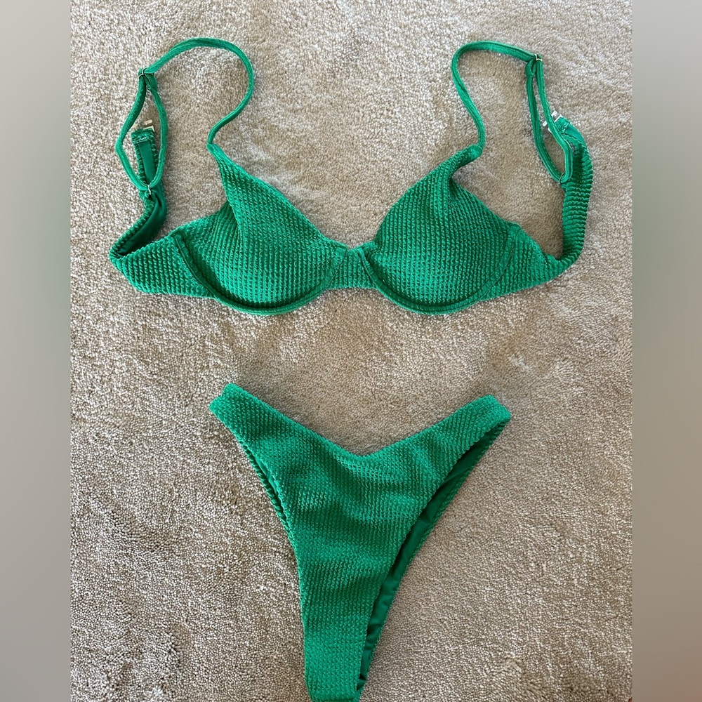 Green Bikini Set Medium